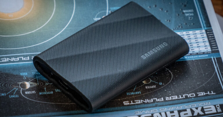 Ổ cứng gắn ngoài SSD Samsung Portable T9 