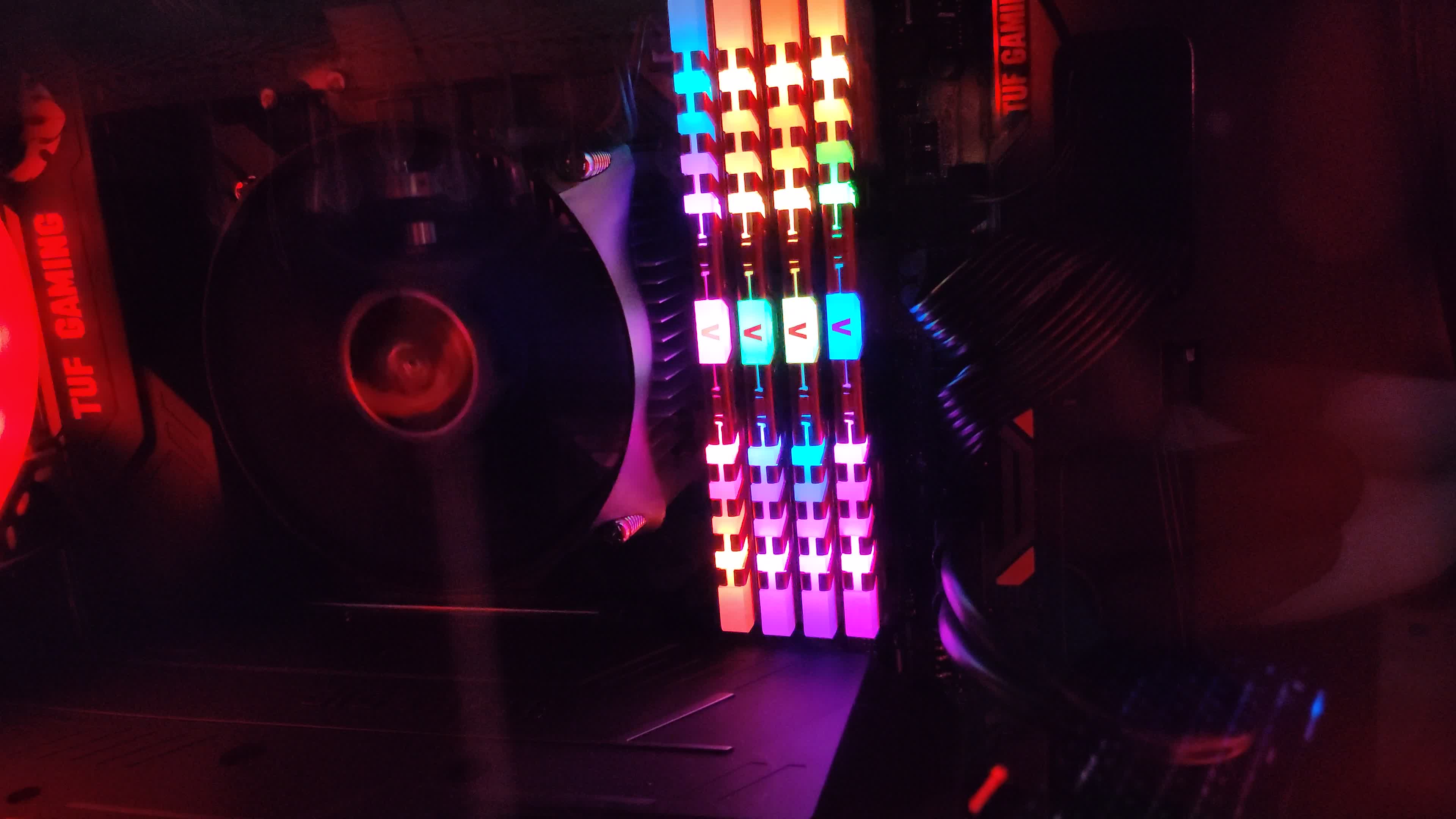 Ram Desktop V-color Prism RGB (TL48G32S8GRGB16) 8GB (1x8GB) DDR4 3200Mhz (