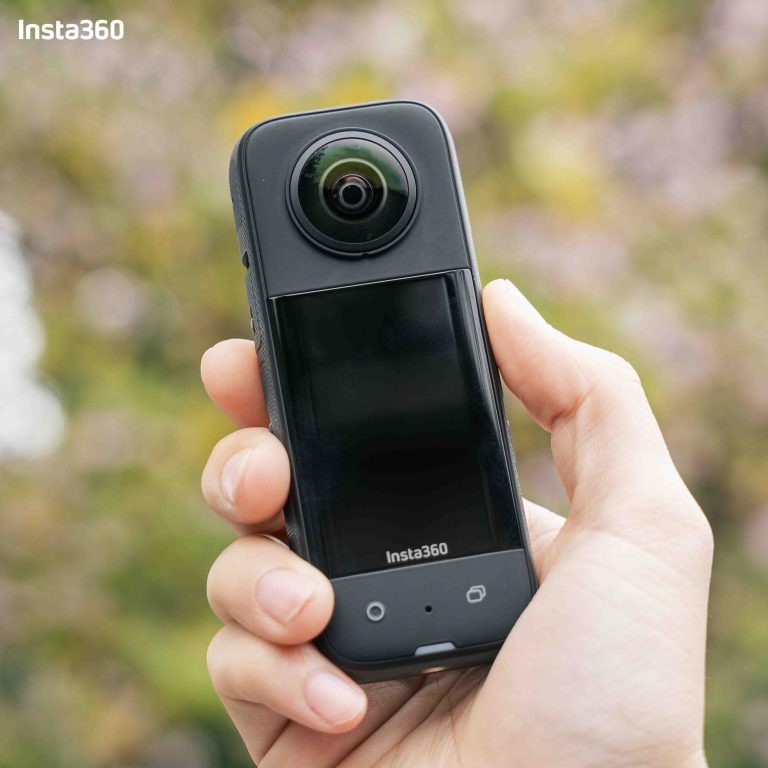 Camera hành động Insta360 X3 Ảnh 1