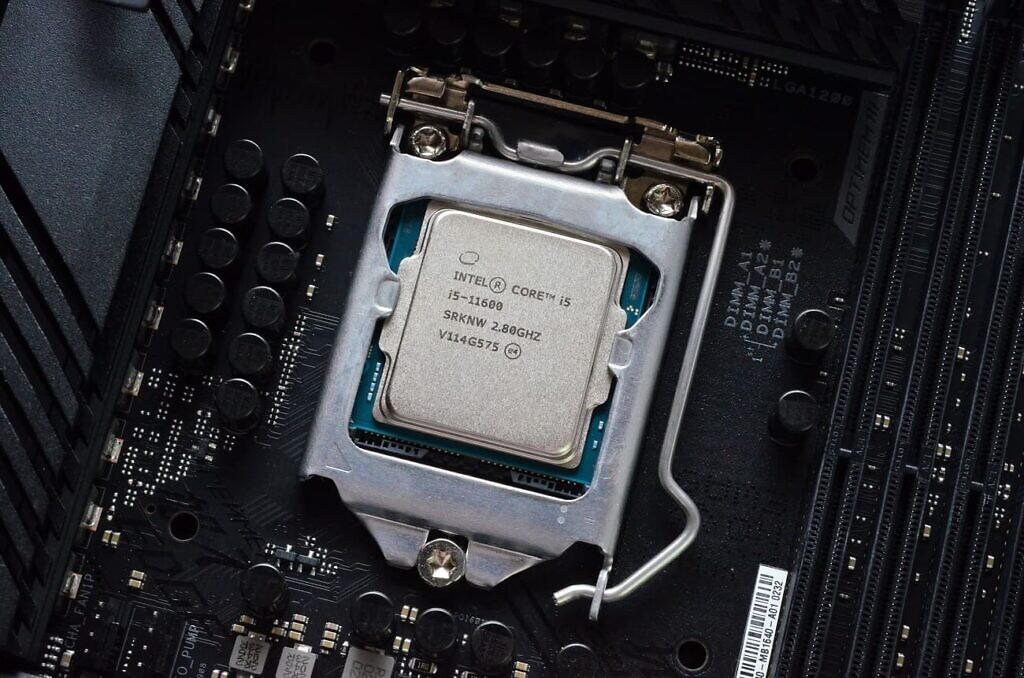 CPU Intel Core i5-11600 (2.8GHz turbo up to 4.8Ghz 6 nhân 12 luồng 12MB Cache 65W) - Socket Intel LGA 1200