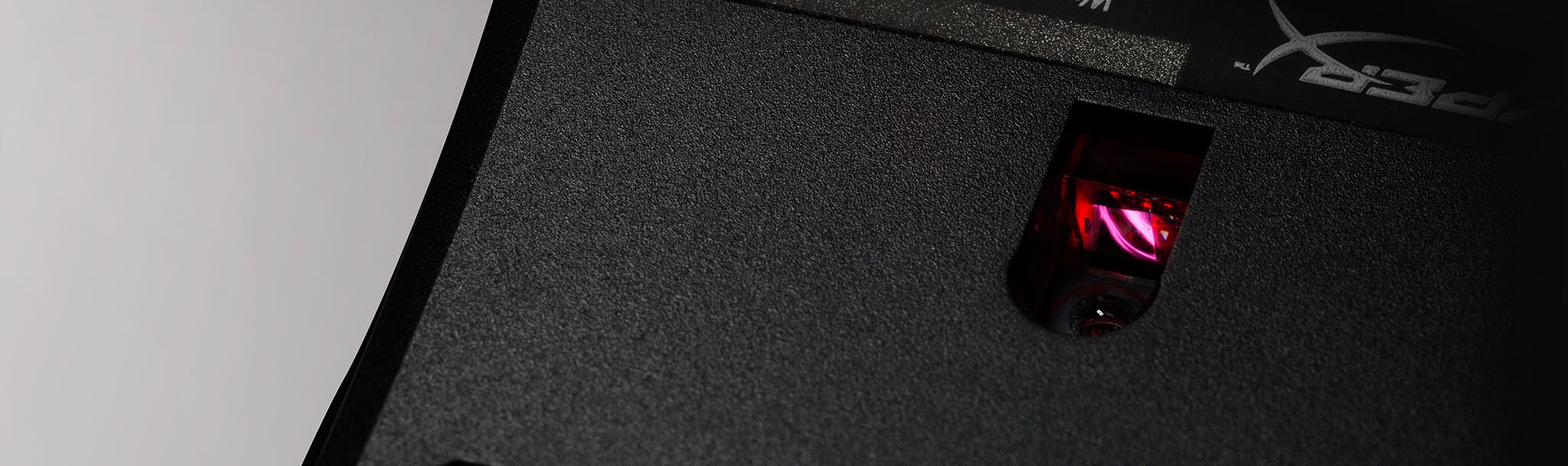 Chuột Kingston HyperX Pulsefire Surge RGB USB  trang bị mắt cảm biến cao cấp