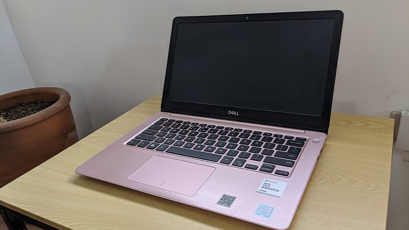 Laptop dell màu hồng đáng mua nhất cho bạn gái 2022