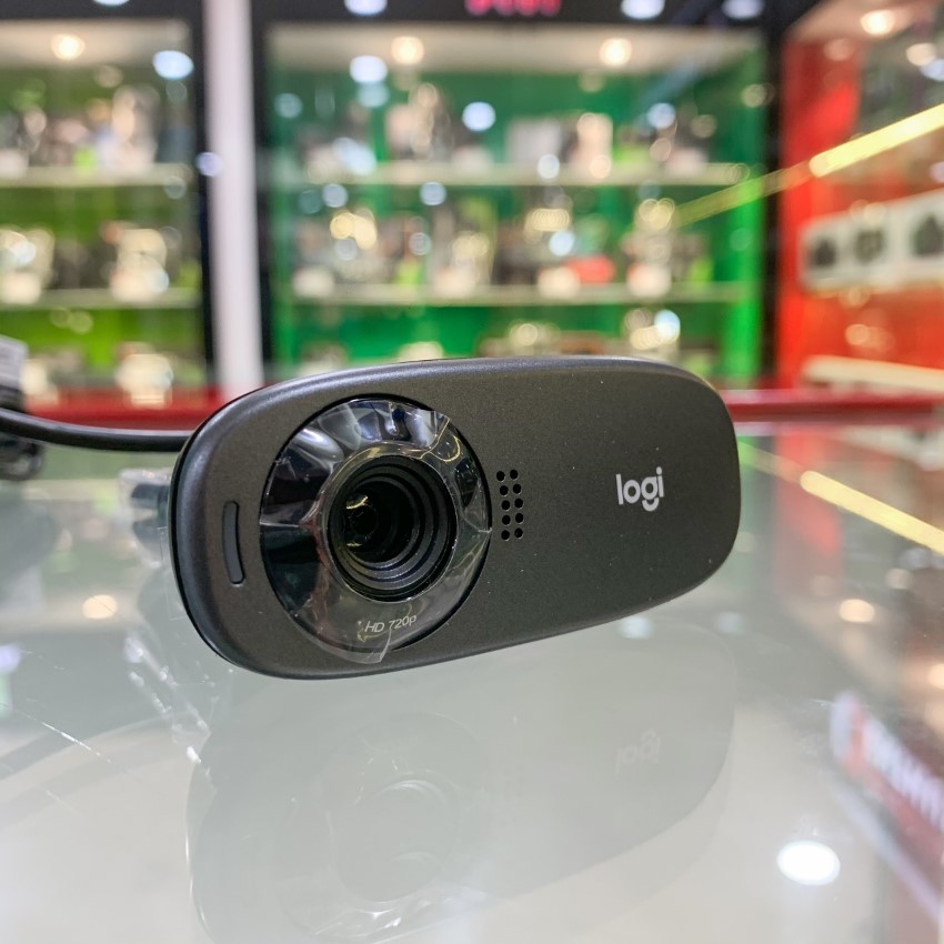 Webcam Logitech C310 sẽ giúp bạn kết nối với bạn bè người thân ở gần nhau hơn mặc dù địa lý rất xa