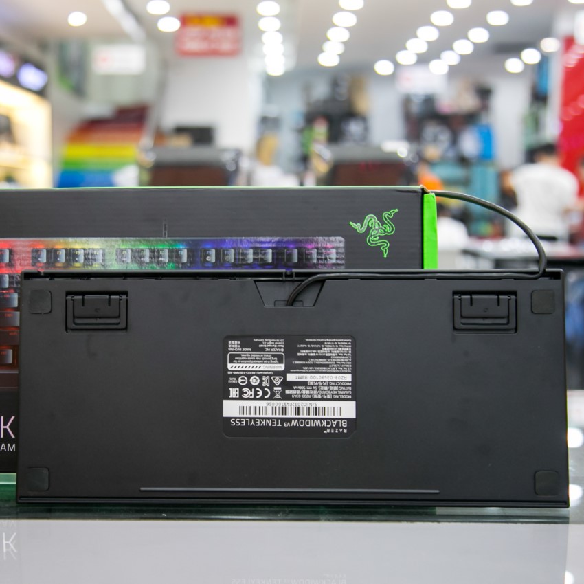 Bàn phím cơ Razer Blackwidows V3 Tenkeyless (USB/RGB/Green switch/Đen) (RZ03-03490100-R3M1) 