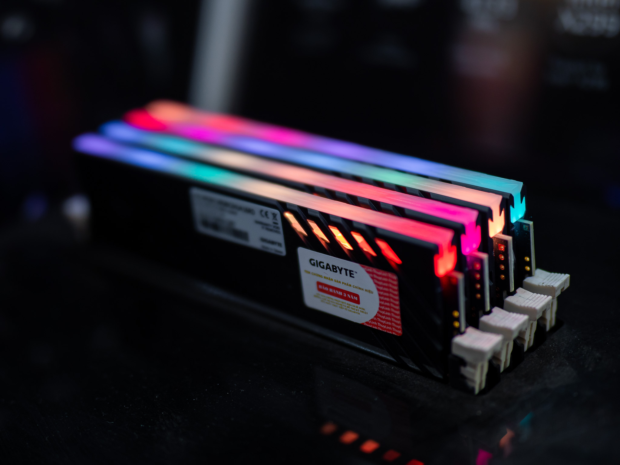 Ram Desktop Gigabyte AORUS RGB 16GB (2x8GB) (With Demo Kit)
