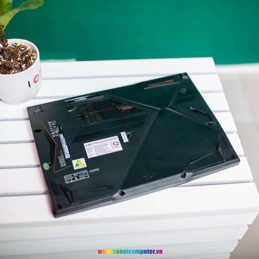 Laptop MSI Gaming GF63 Thin (10SC-804VN) (i5 10500H 8GB RAM/512GB SSD/GTX1650 Max Q 4G/15.6 inch FHD/Win10/Đen) (2021)