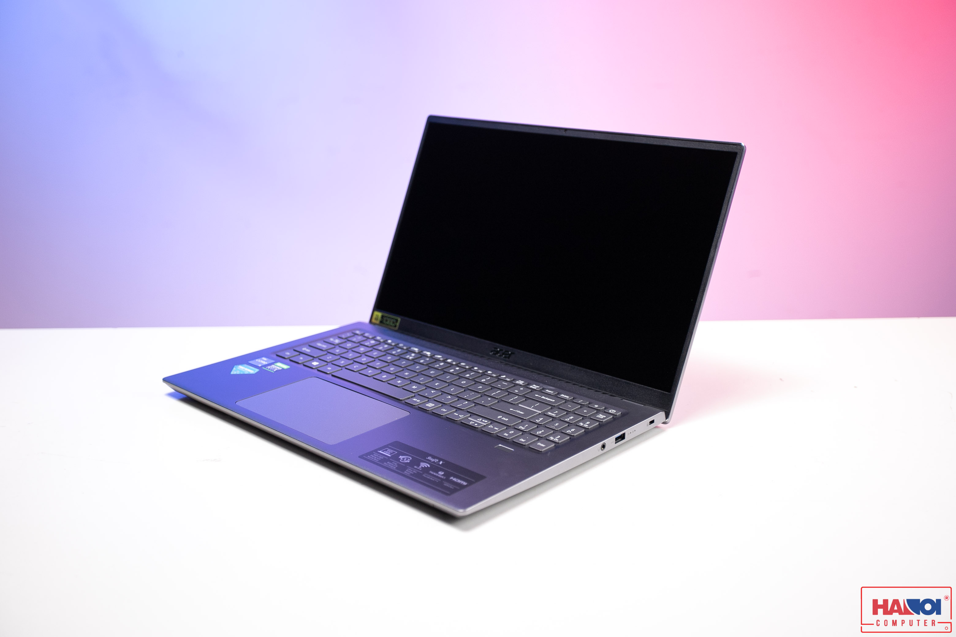 Laptop Acer Swift X SFX16-51G-50GS (NX.AYLSV.002) (i5 11320H/16GB RAM/512GB SSD/RTX3050Ti 4G/16.1 inch FHD IPS/Win11/Xám) (2021)