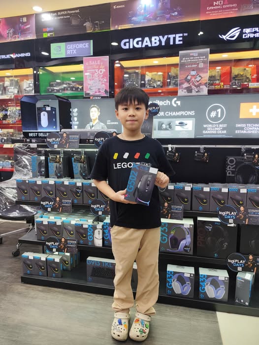 68291_chuot_game_khong_day_logitech_g502x_rgb_plus_lightspeed_den_910_006164_kh.jpg 14