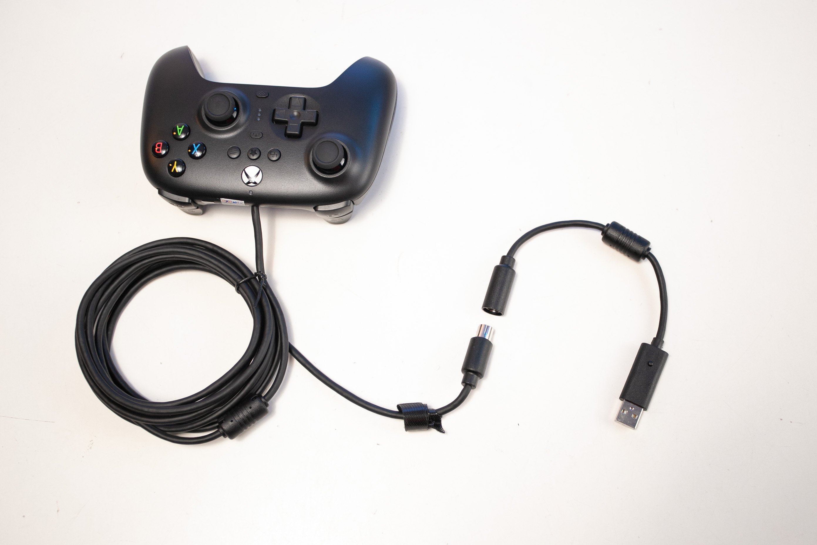 Tay cầm chơi game 8BitDo Ultimate Wired Controller cho Xbox/PC màu đen