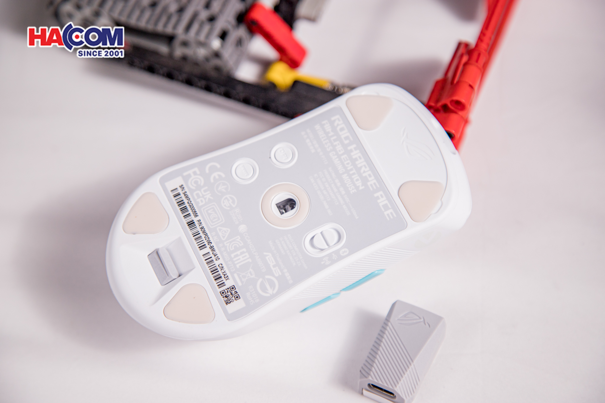 76736_chuot_gaming_khong_day_asus_rog_harpe_ace_aim_lab_edition_moonlight_white___90mp02w0_bmua10_05.JPG 13