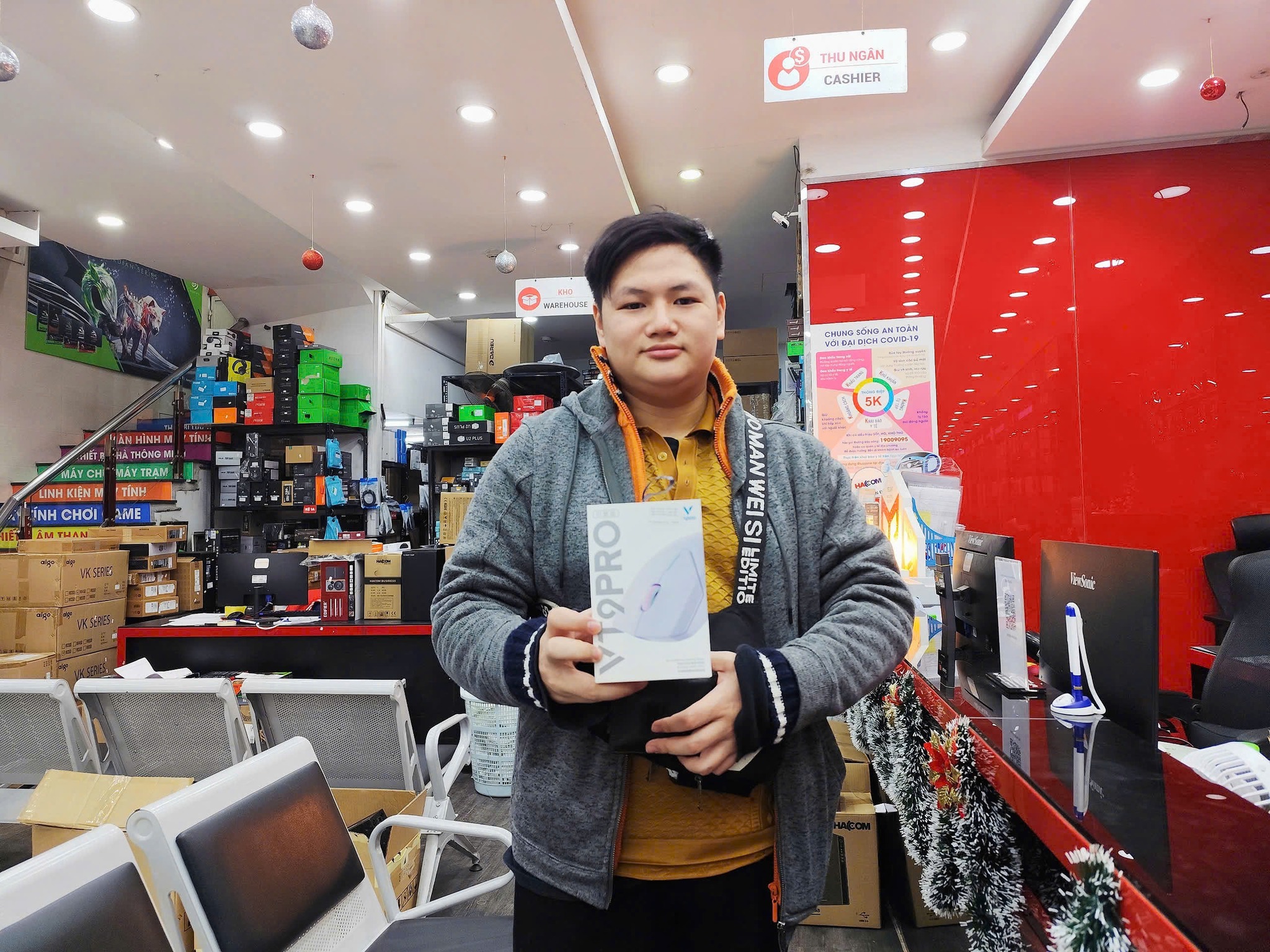 84053_chuot_gaming_rapoo_vt9pro_4k_translucent_purple_wireless_2_4ghz_usb_paw3398_kh.jpg 4