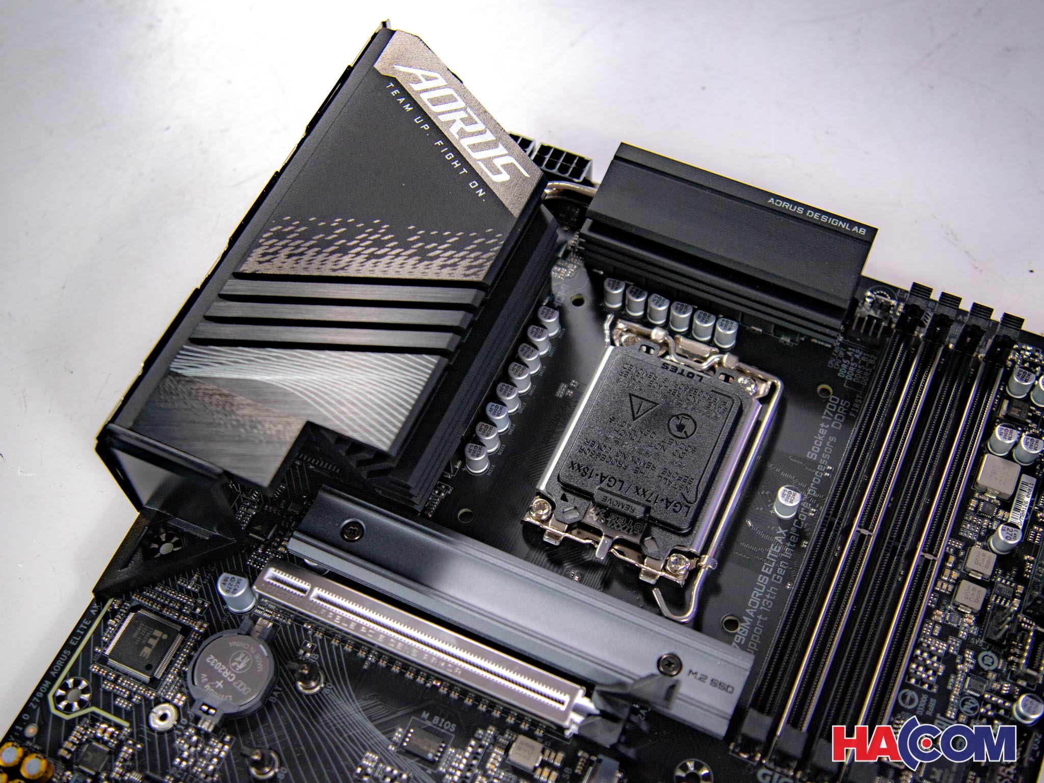 84123_mainboard_gigabyte_z790m_aorus_elite_ax_ddr5_at__5_.JPG 9