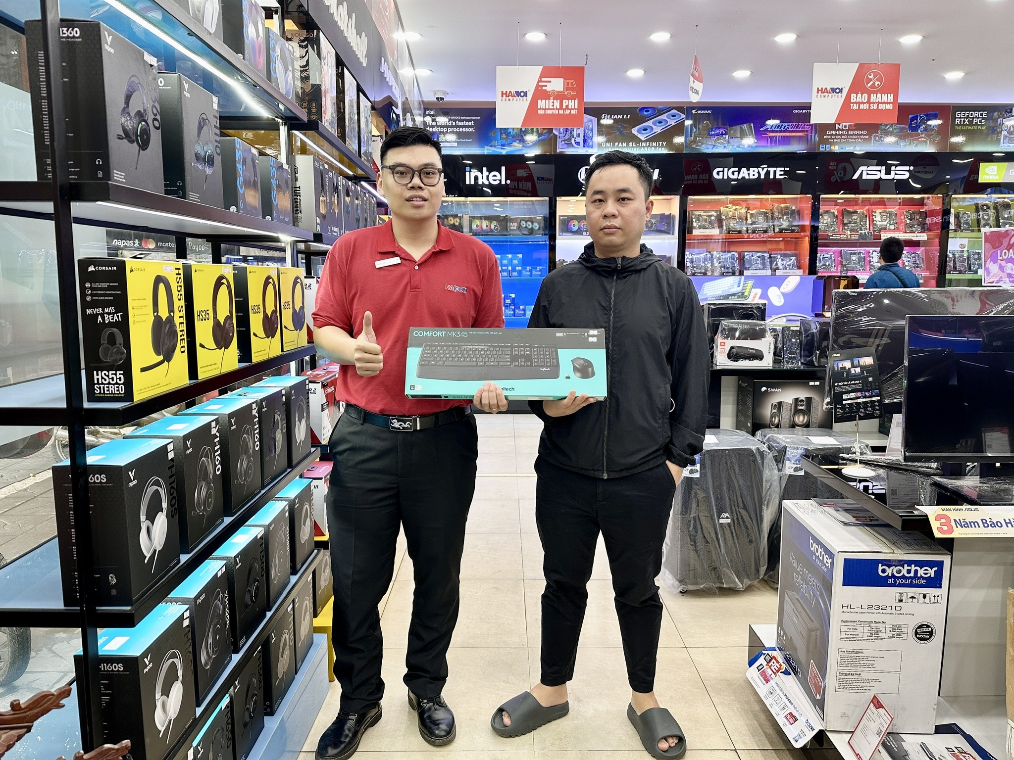 85900_bo_ban_phim_chuot_khong_day_logitech_mk345_920_012926_kh_01.jpg 5