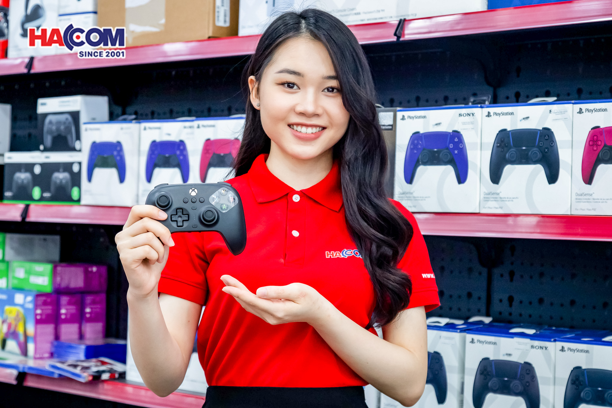 86002_tay_cam_choi_game_8bitdo_ultimate_wired_controller_cho_xbox_windows_mau_den_003.JPG 9