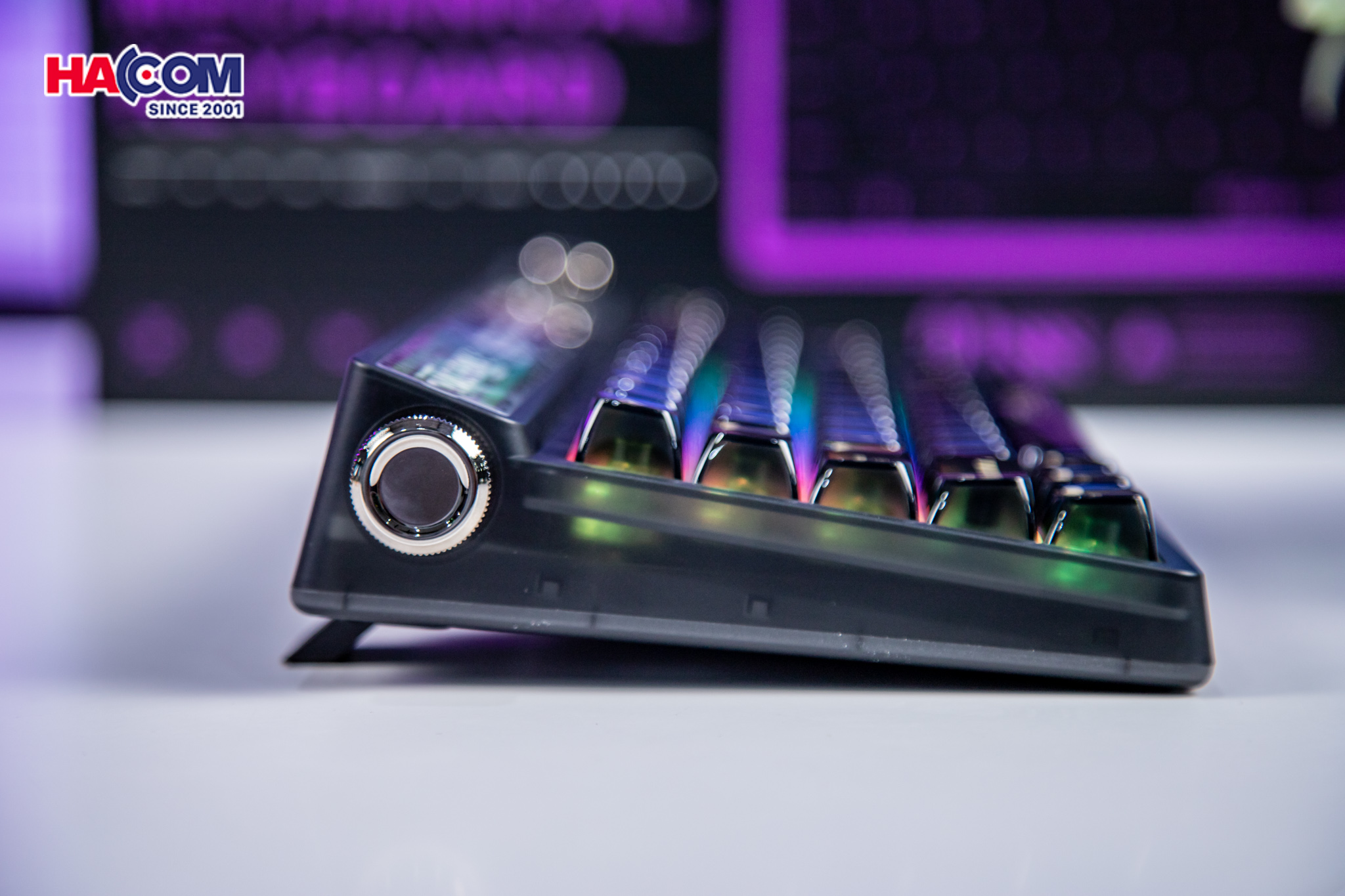 86966_ban_phim_co_machenike_kt68_pro_black_north_pole_3_mode_rgb_yellow_switch_mau_den_013.jpg 18