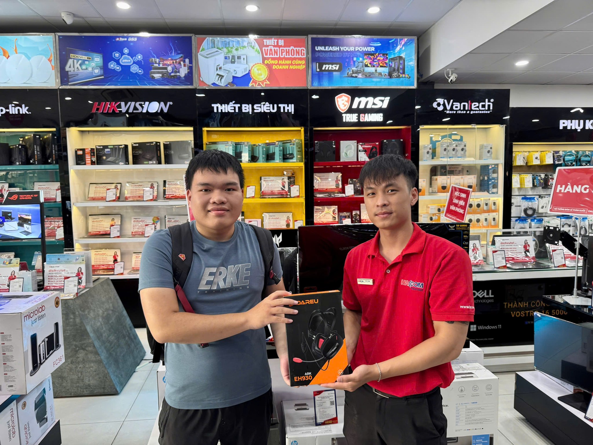 87035_506273819_1393667186102462_2880452230519924602_n.jpg 4