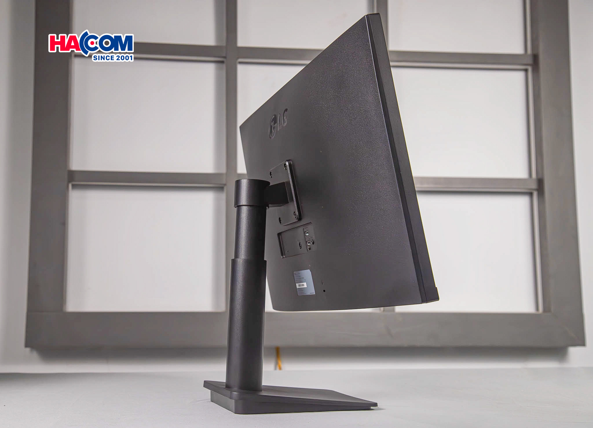 87752_man_hinh_lg_27ms550_photo_2.jpg 9