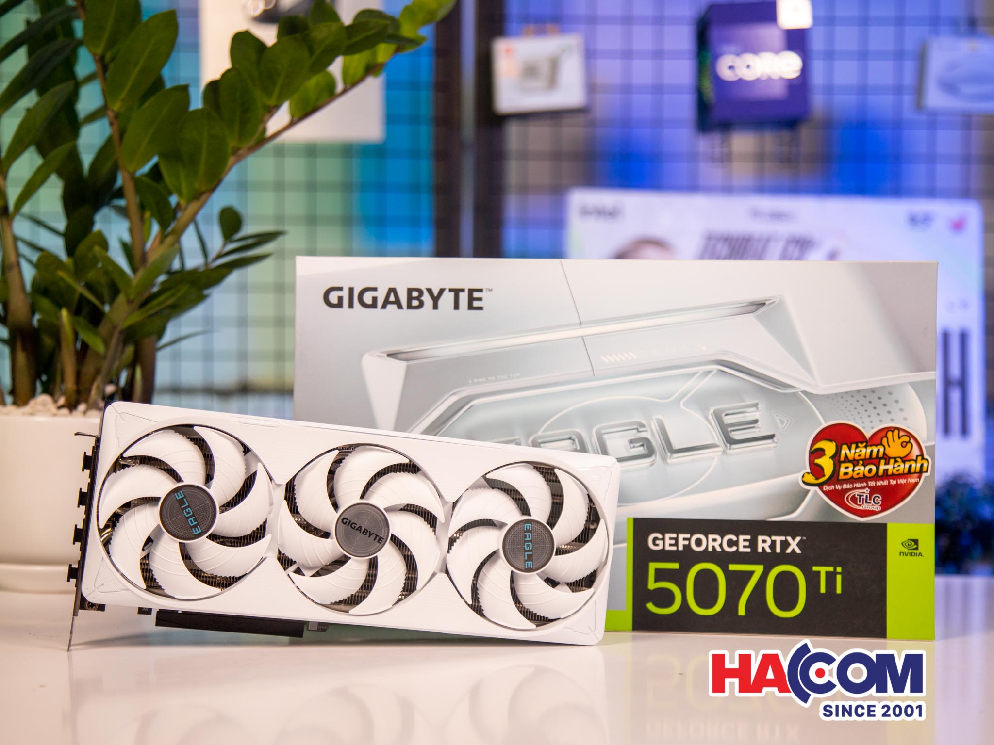 88662_gigabyte_rtx_5070_ti_eagle_oc_ice_sff_gddr7__2_.jpg 2