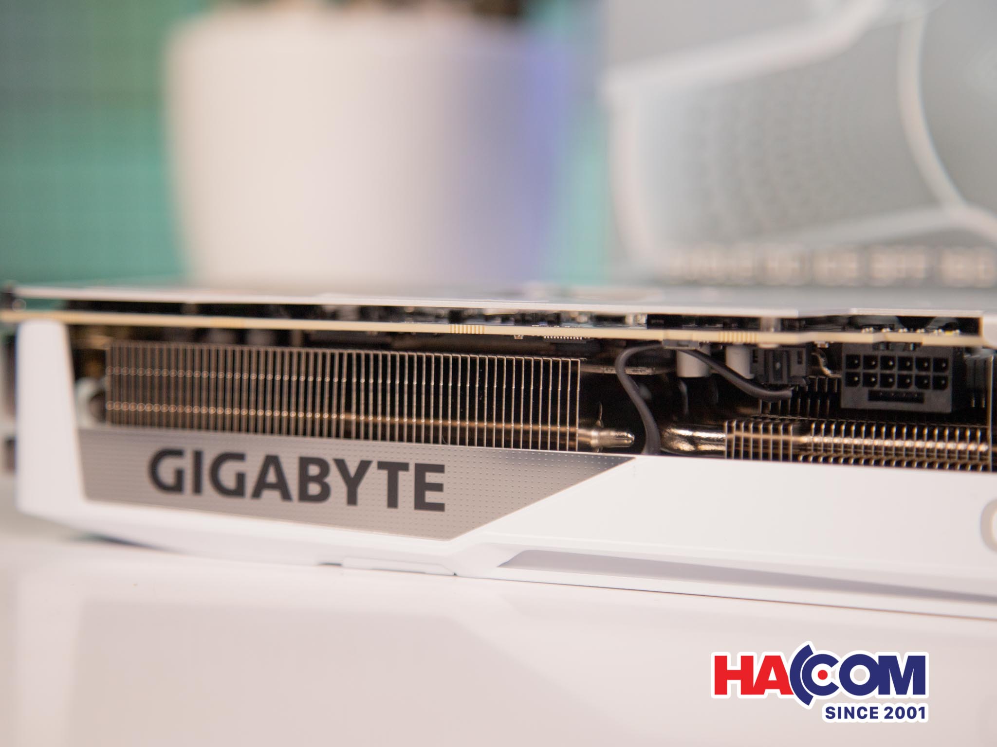 88662_gigabyte_rtx_5070_ti_eagle_oc_ice_sff_gddr7__4_.jpg 5