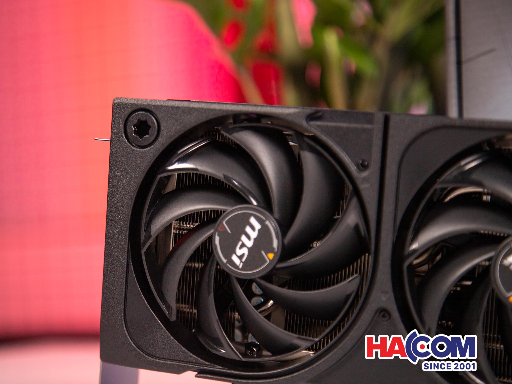 89724_msi_rtx_5070_12g_shadow_2x_oc__3_.jpg 7