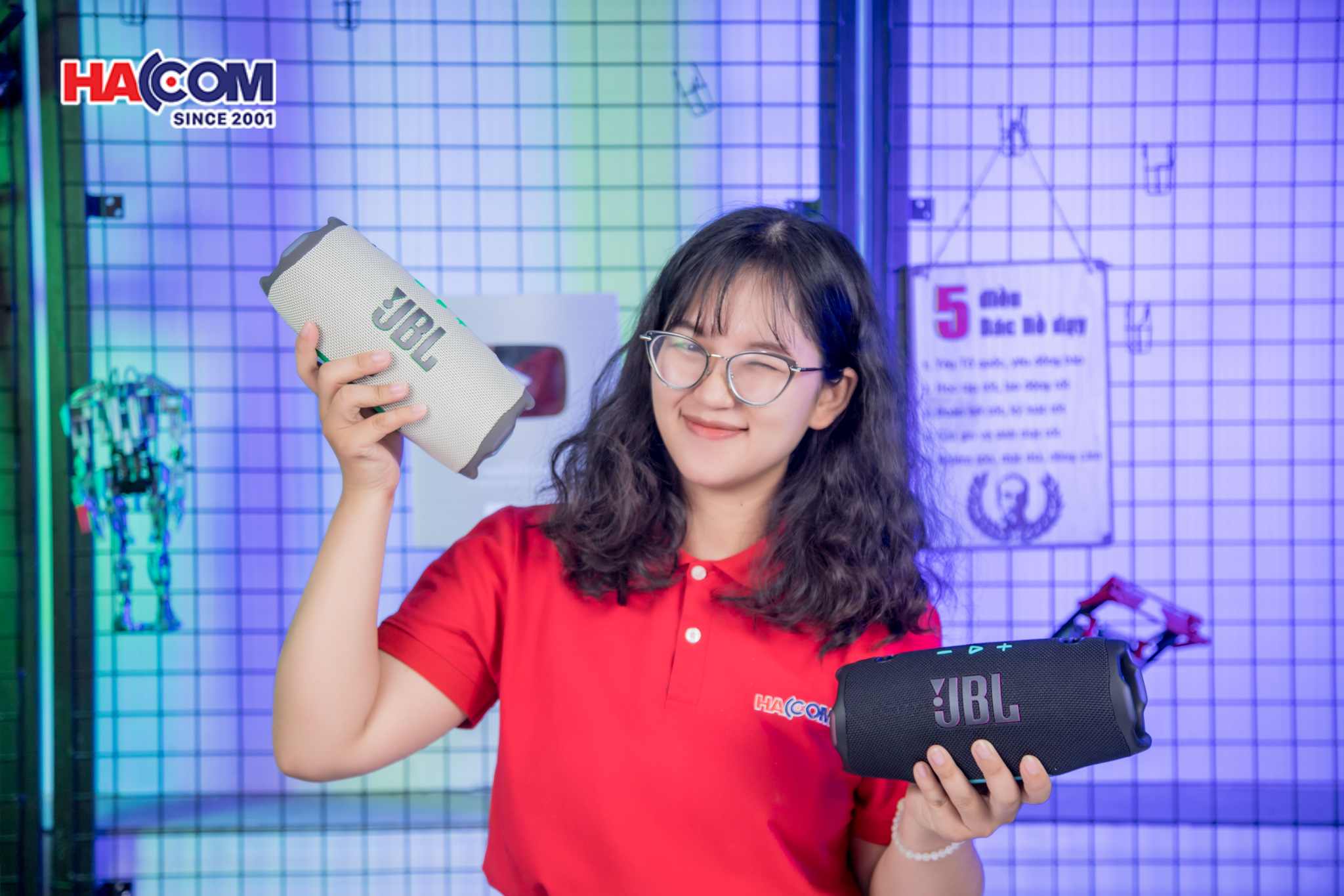 90674_loa_bluetooth_jbl_charge_6_mau_den_cam_04.JPG 9