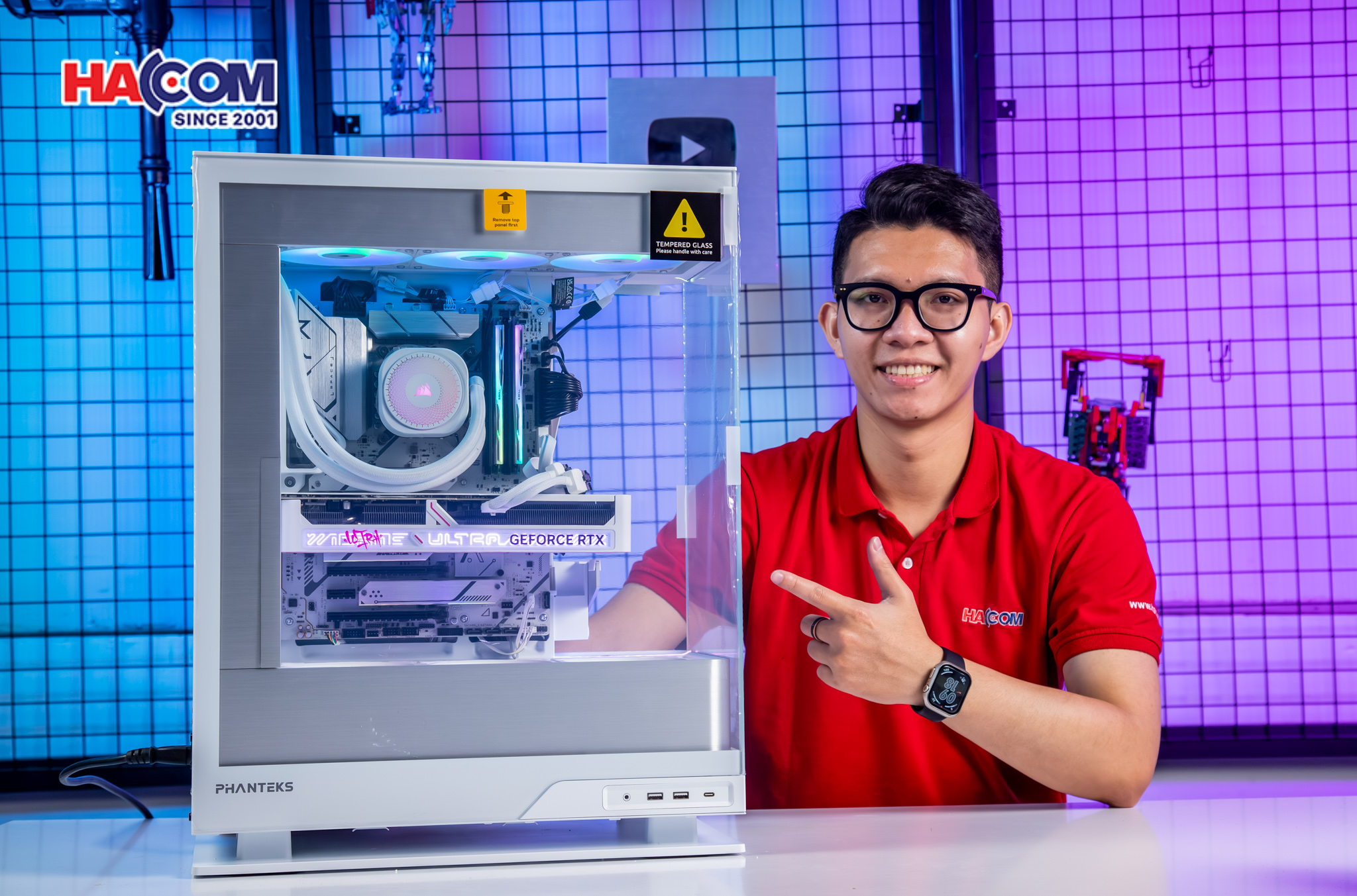 91079_pc_hacom_platinum_010_intel_i7_14700f_vga_rtx_5070_artic_01.JPG 1