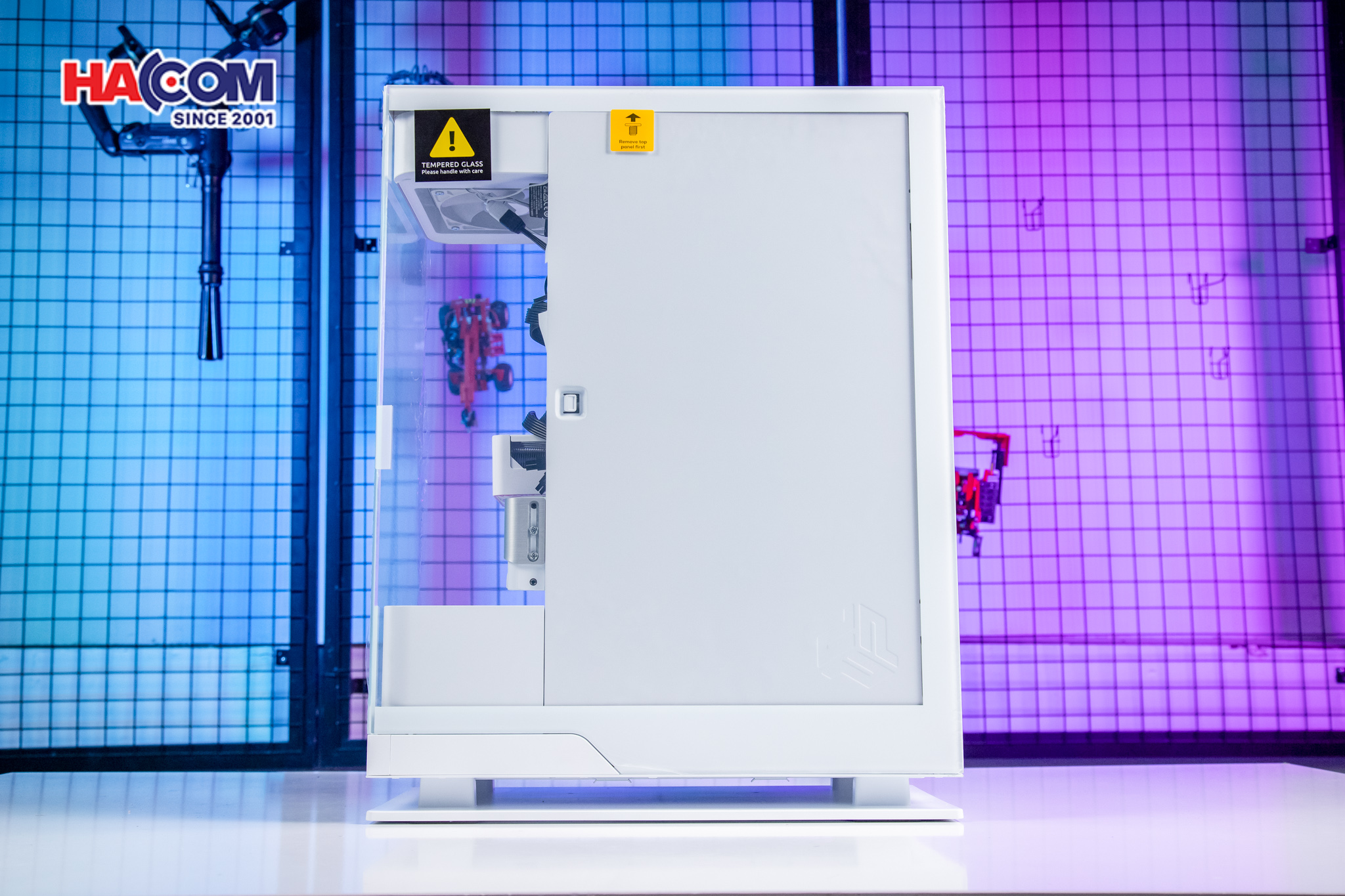 91079_pc_hacom_platinum_010_intel_i7_14700f_vga_rtx_5070_artic_010.JPG 10