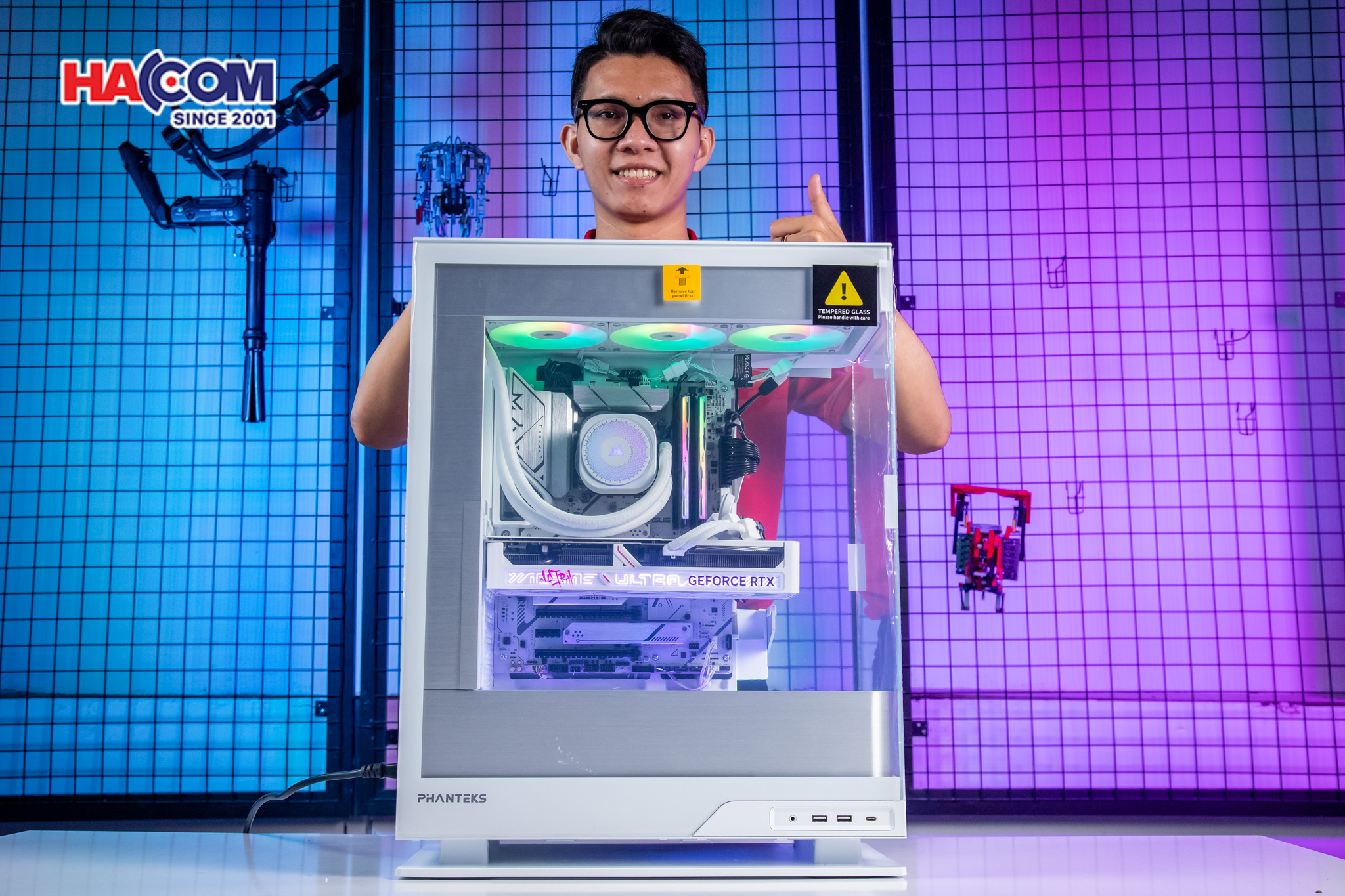 91079_pc_hacom_platinum_010_intel_i7_14700f_vga_rtx_5070_artic_02.JPG 2