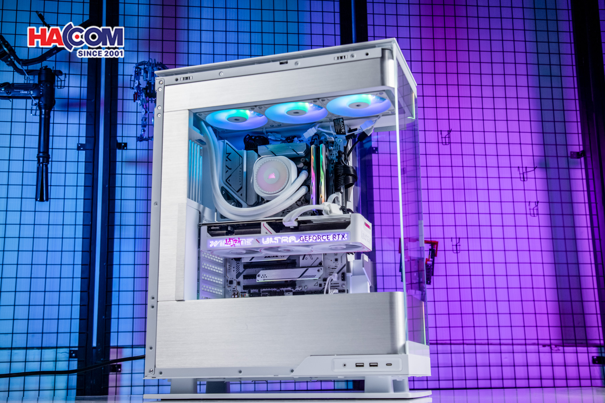 91079_pc_hacom_platinum_010_intel_i7_14700f_vga_rtx_5070_artic_04.JPG 4