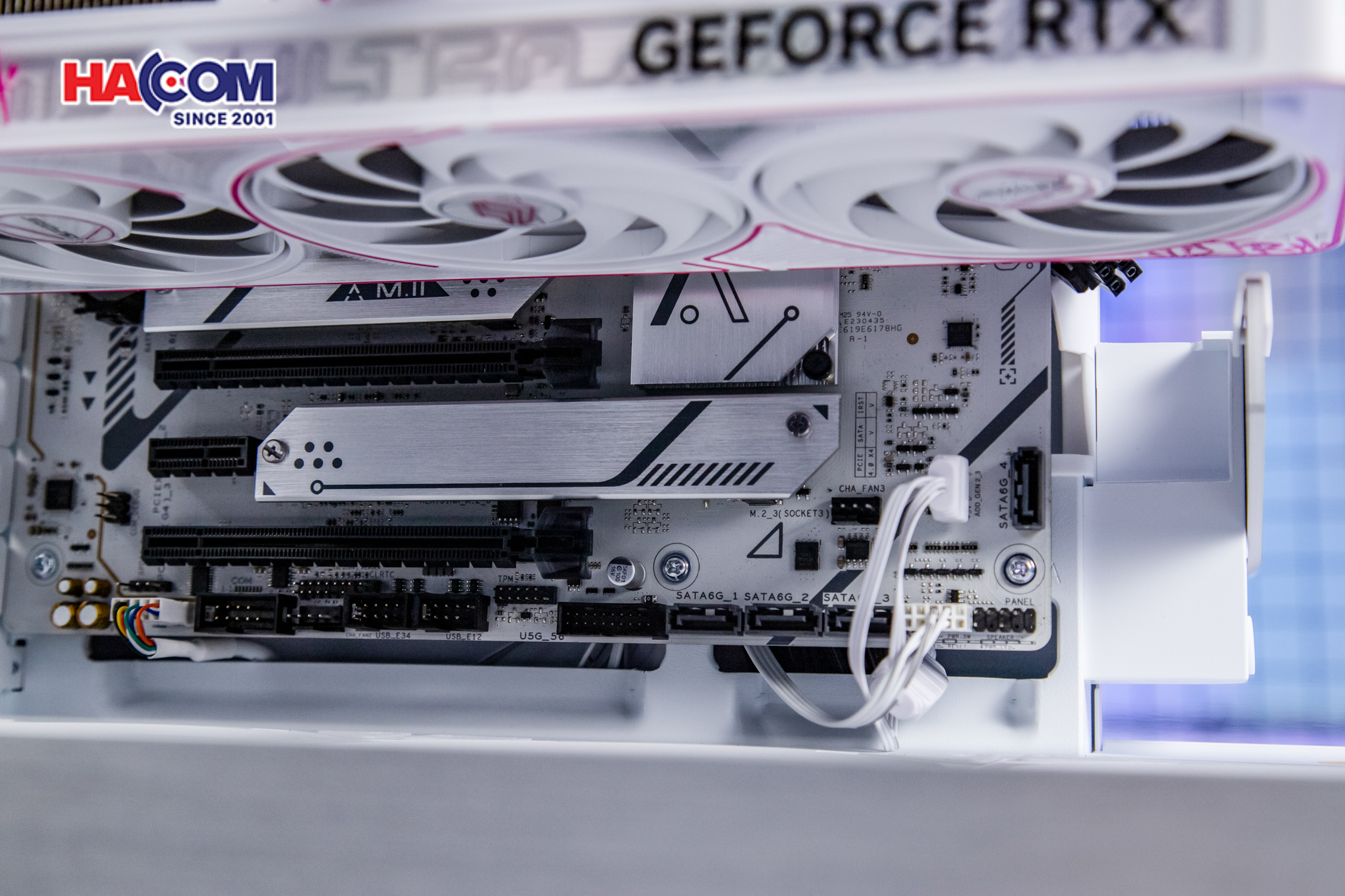 91079_pc_hacom_platinum_010_intel_i7_14700f_vga_rtx_5070_artic_09.JPG 9